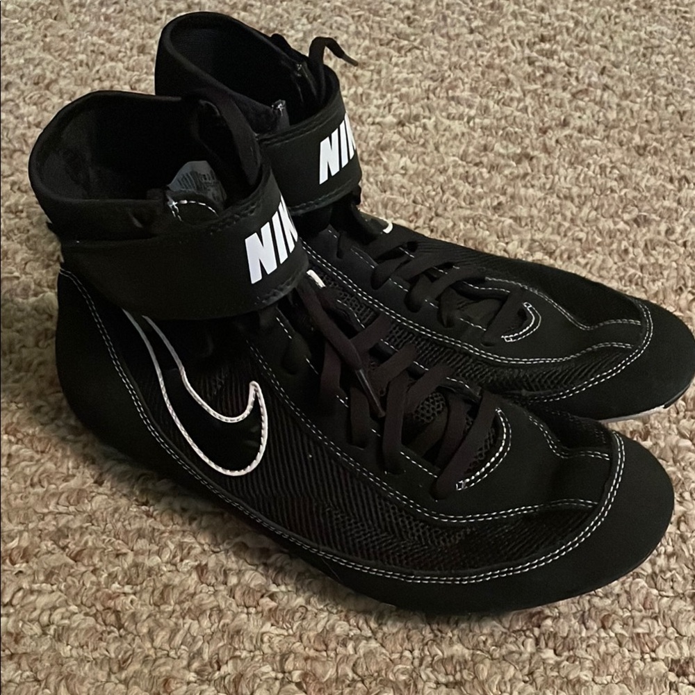 Nike Men's Black wrestling shoes